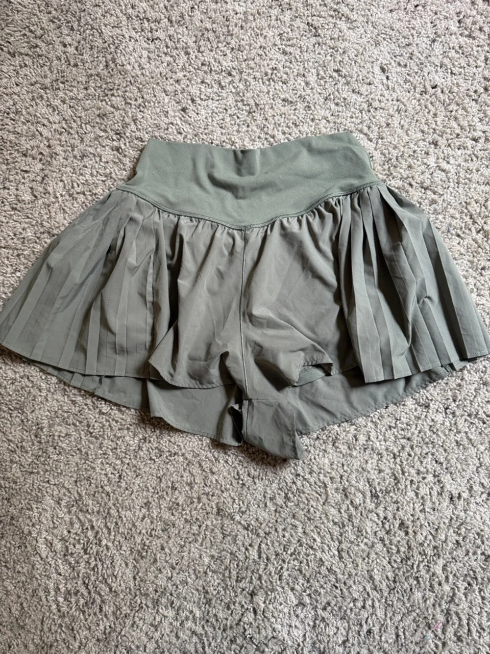 aerie Olive Green Athletic Shorts - Picture 2 of 4
